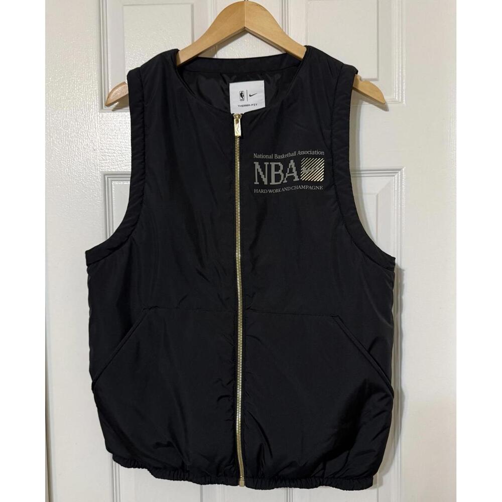 Nike Team 31 Club Men's Small Therma-FIT NBA Woven Full-Zip Vest FD8451-010 NEW